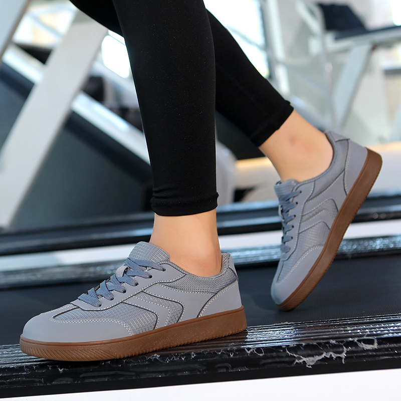 Buty z szerokim noskiem unisex – Outdoor Sport Court recenzja i cena