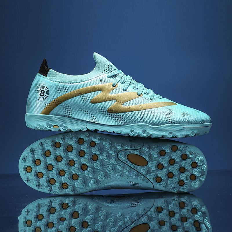 Klasyczne markowe buty piłkars – Outdoor Sport Court recenzja i cena
